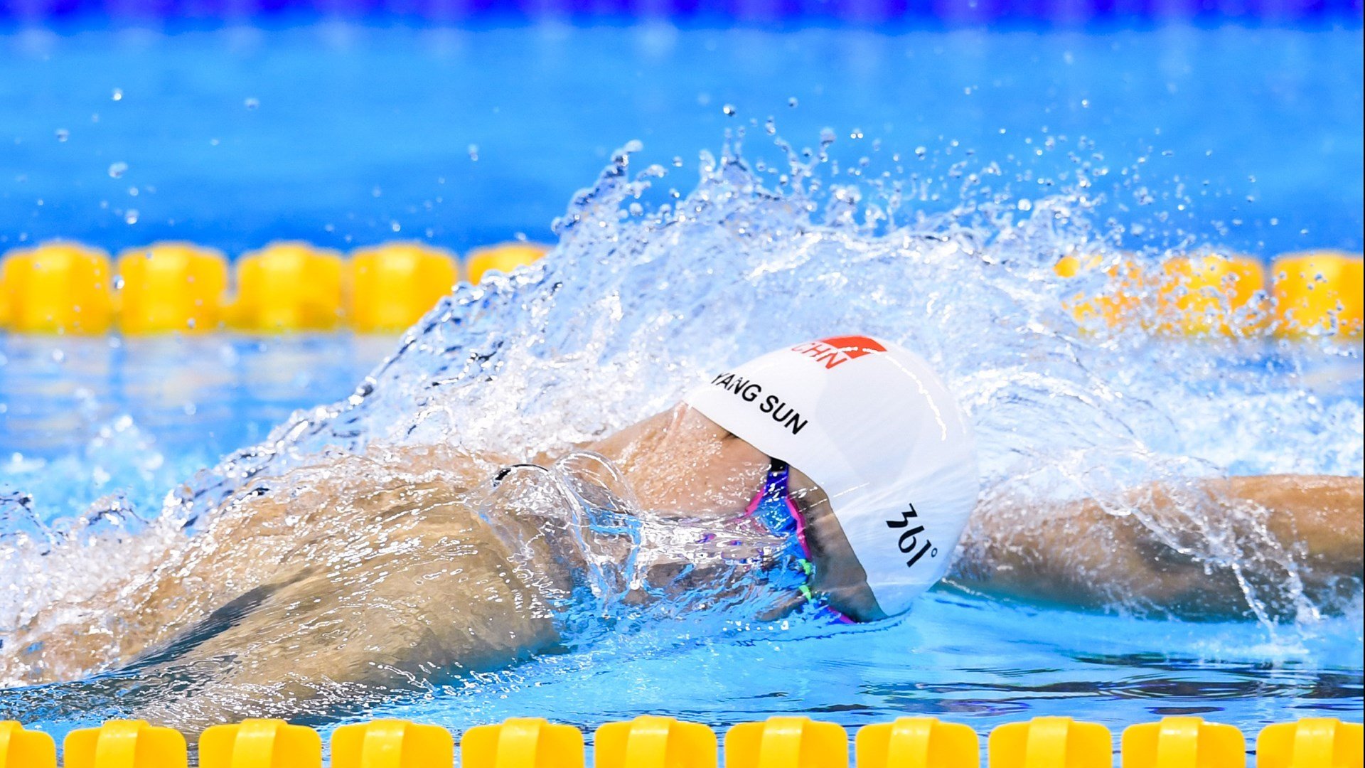 欧洲杯难忘瞬间：看点满满，泪点也多，欧洲杯太精彩了