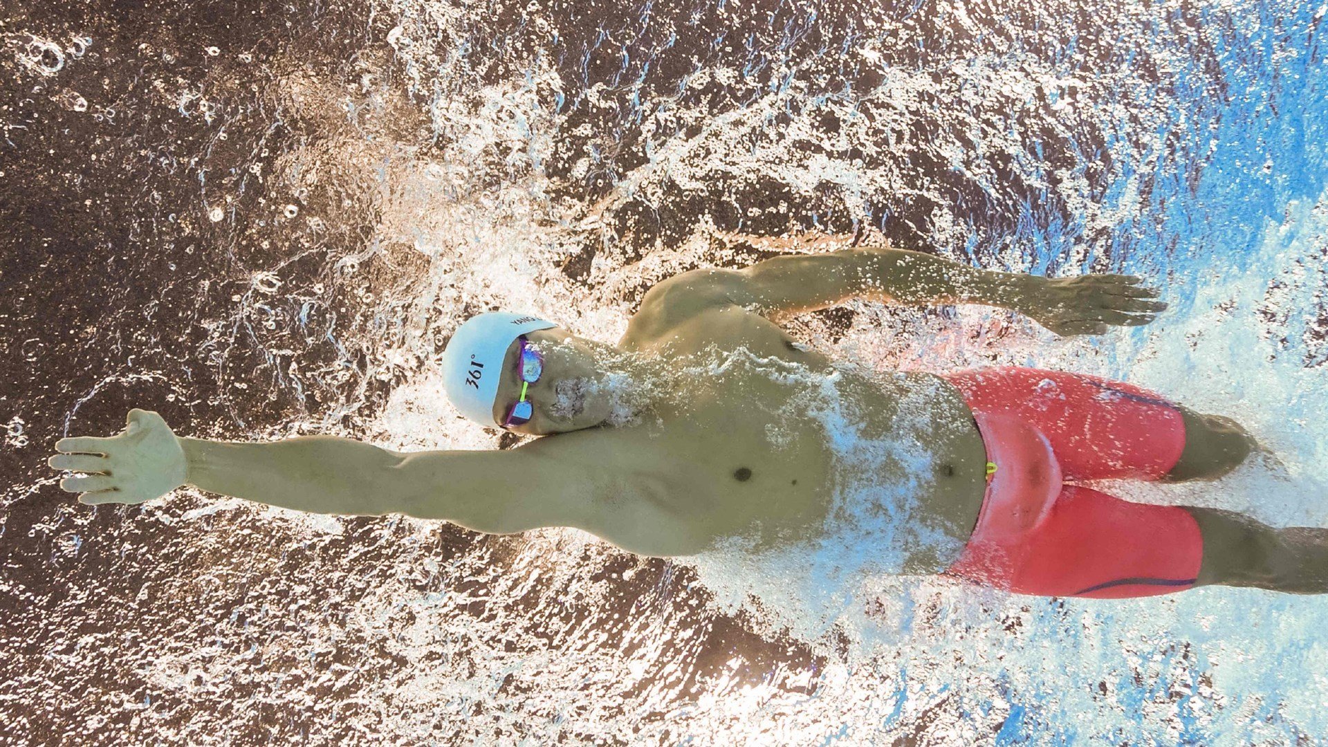 苏炳添在专项训练中完成高难测试，苏炳添的比赛项目